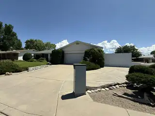 4300 Andrew Drive NE 