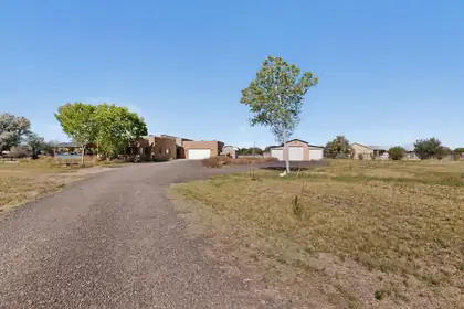 48 Oney Lane, Belen