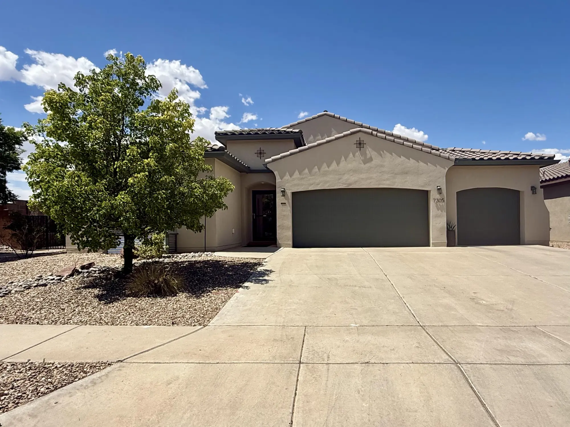7305 Nome Drive NE