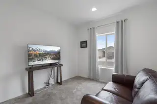 126 Spectrum Avenue SW 