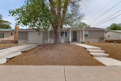 812 Amherst Drive NE, Albuquerque