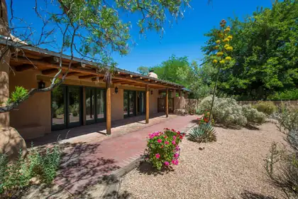 163 Camino Alto, Corrales