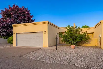 3201 Oakmount Drive SE, Rio Rancho