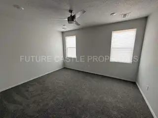 1460 Vista Grande Loop NE 