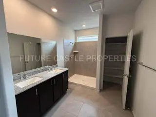 1460 Vista Grande Loop NE 