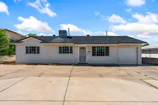 3808 Candelaria Road NE 