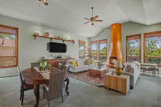 315 Laguna Seca Lane NW 