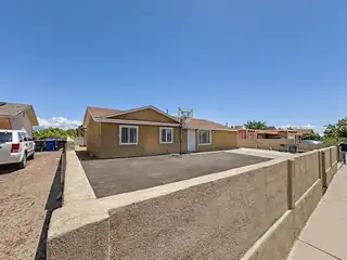 808 Sunrise Drive SW 