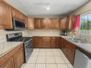 808 Sunrise Drive SW 