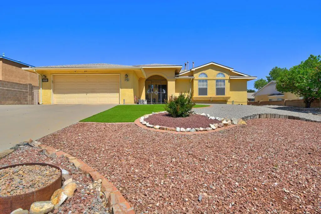 37 Castle Rock Road SE