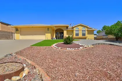 37 Castle Rock Road SE, Rio Rancho 