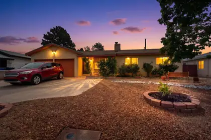 2904 Cagua Drive NE, Albuquerque