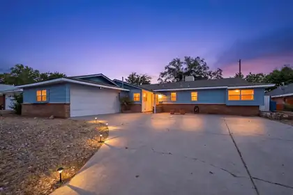9004 Hannett Avenue NE, Albuquerque