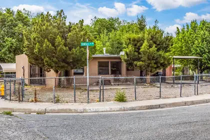 175 Sunset Place SW, Albuquerque 