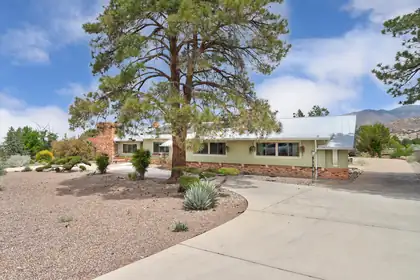 904 Stagecoach Road SE, Albuquerque