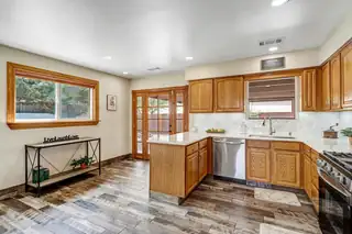 832 Foraker Road SE 