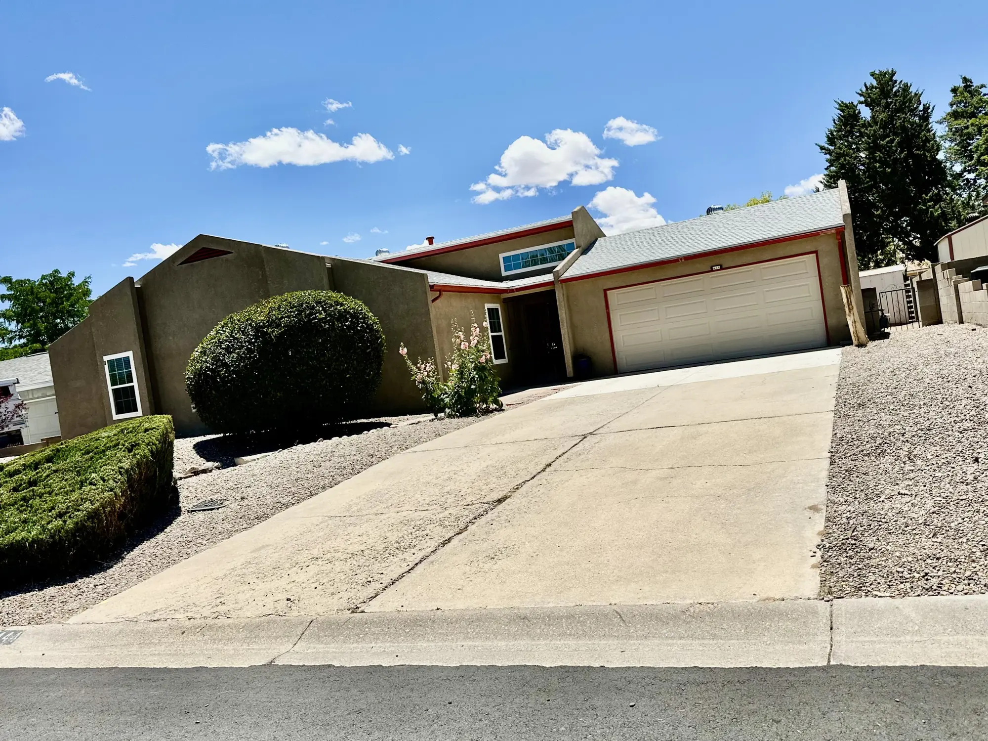 444 Wagon Train Drive SE