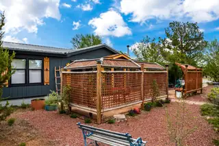 6 Dinkle Court 