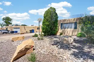 10513 Apache Avenue NE 