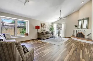 5408 Camino Montano NE 