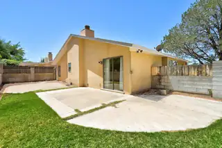 5408 Camino Montano NE 