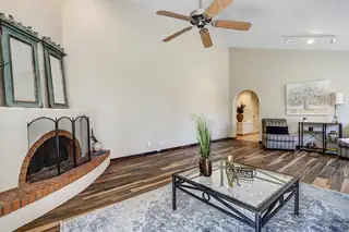 5408 Camino Montano NE 