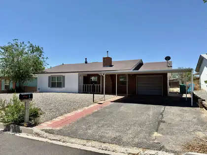 1672 Domain Loop SE, Rio Rancho