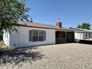 1672 Domain Loop SE 