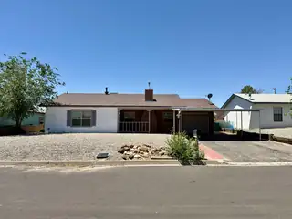 1672 Domain Loop SE 