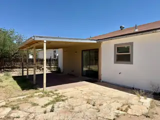 1672 Domain Loop SE 
