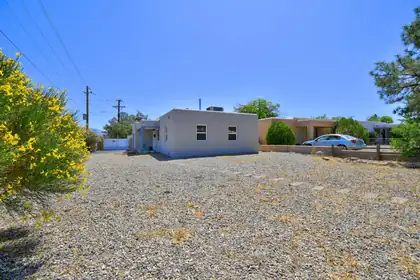500 VALVERDE Drive SE, Albuquerque