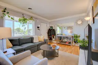 500 VALVERDE Drive SE 