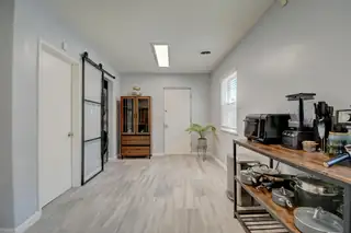 500 VALVERDE Drive SE 