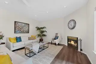 1327 Canyon Rim Drive NE 