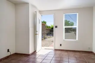 7703 Guadalupe Trail NW 