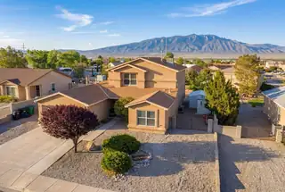 7106 Raleigh Hills Drive NE 