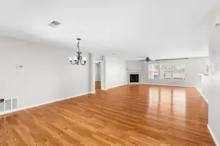 7106 Raleigh Hills Drive NE 