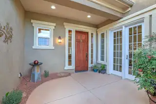2305 Desert View Road NE 