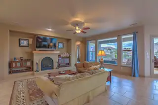2305 Desert View Road NE 