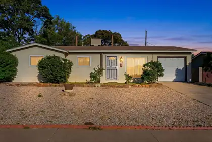 1016 Maxine Street NE, Albuquerque