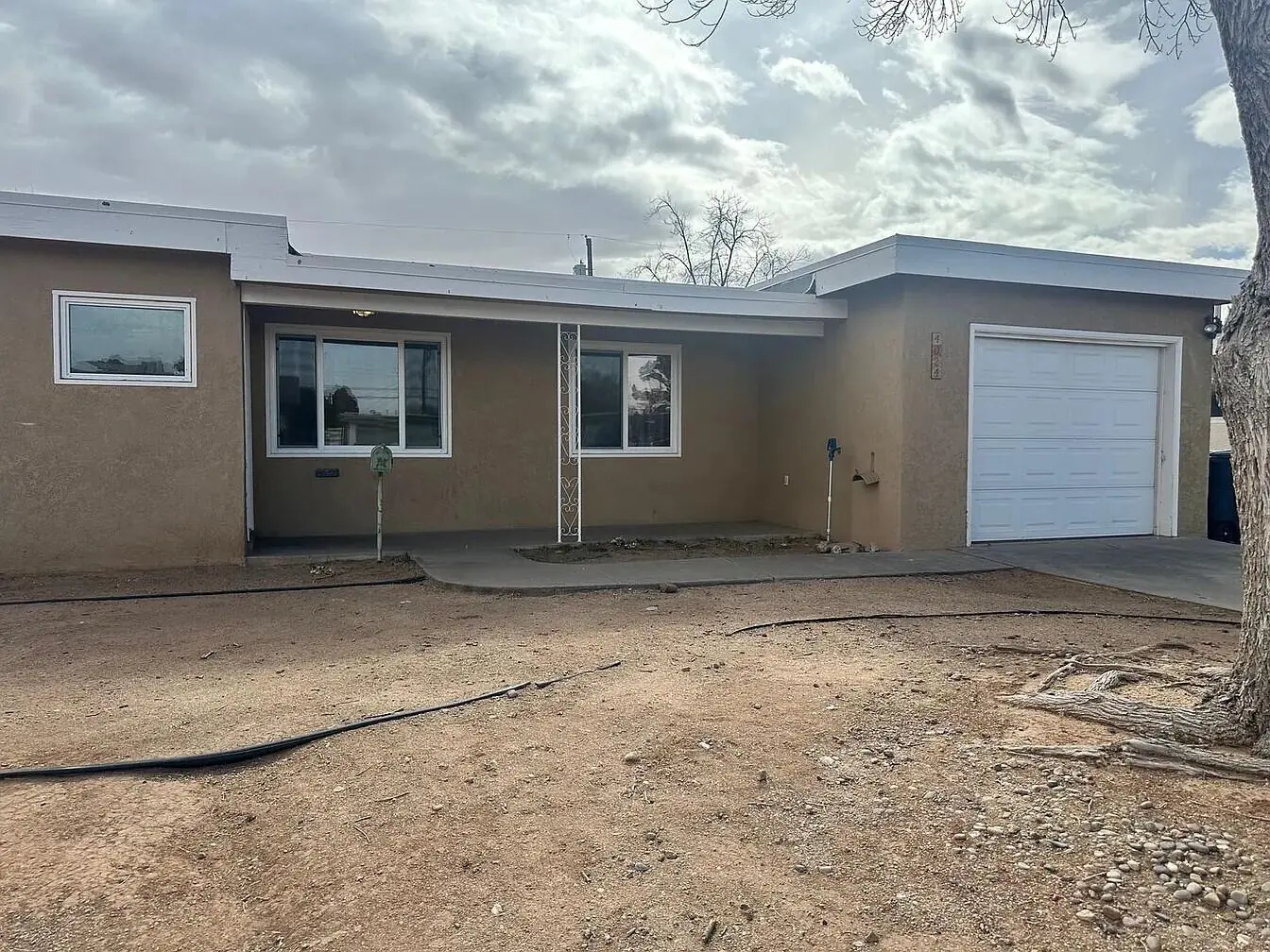 4024 Comanche Road NE