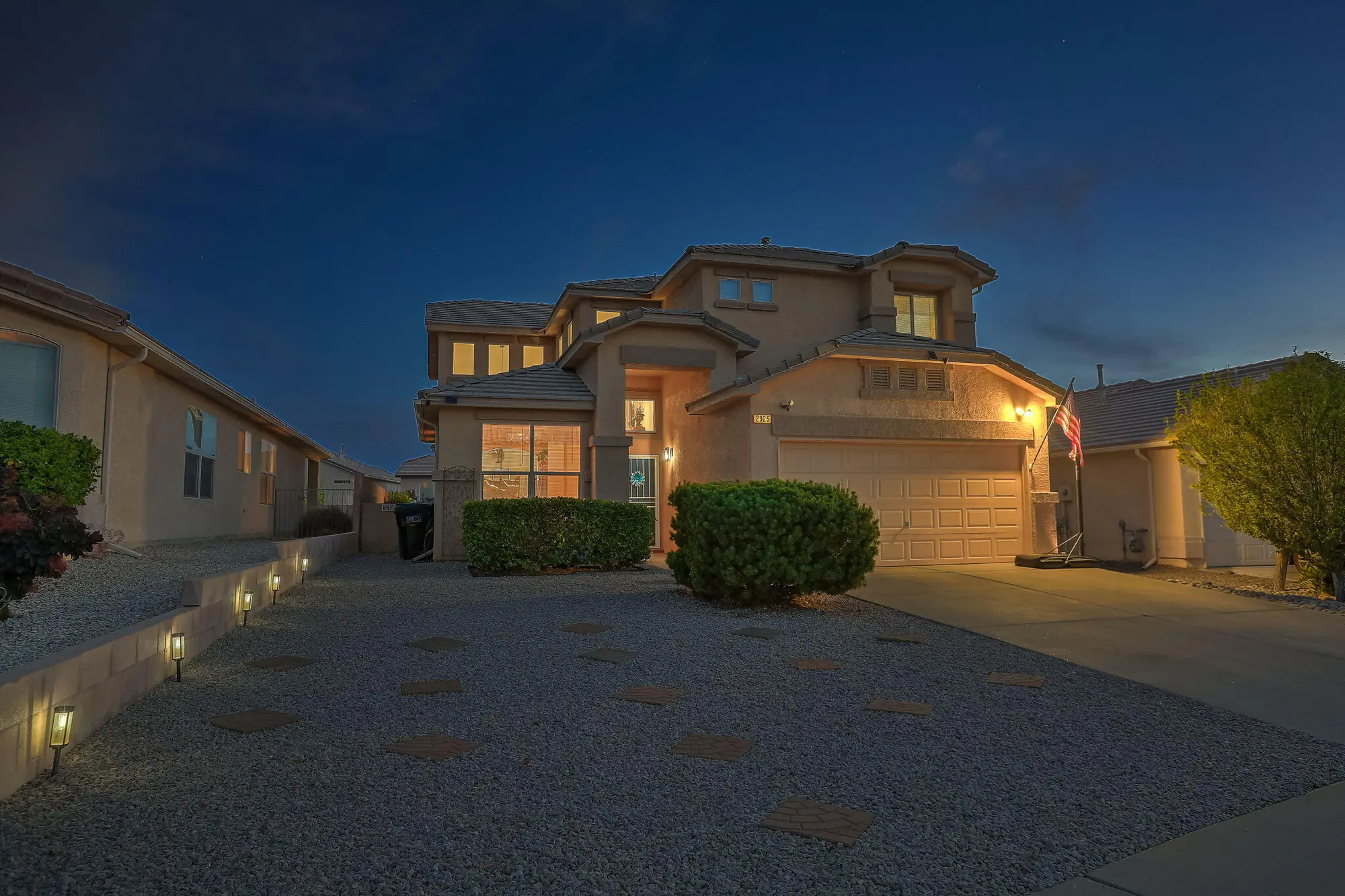 2925 Violeta Circle SE