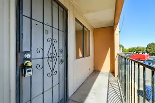 205 Alvarado Drive NE 