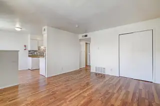 205 Alvarado Drive NE 