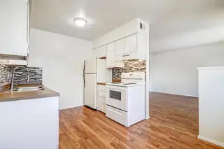 205 Alvarado Drive NE 