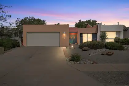 5505 Amigo Way NE, Albuquerque 