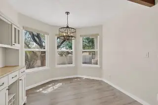 9701 Avenida Del Oso NE 
