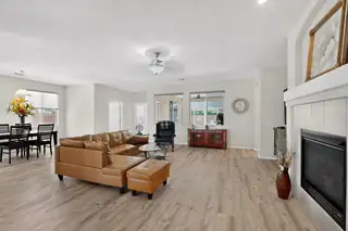 900 Golden Yarrow Trail 