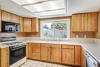 5012 San Pedro Court NE 