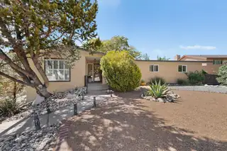 4709 Glenwood Hills Drive NE 